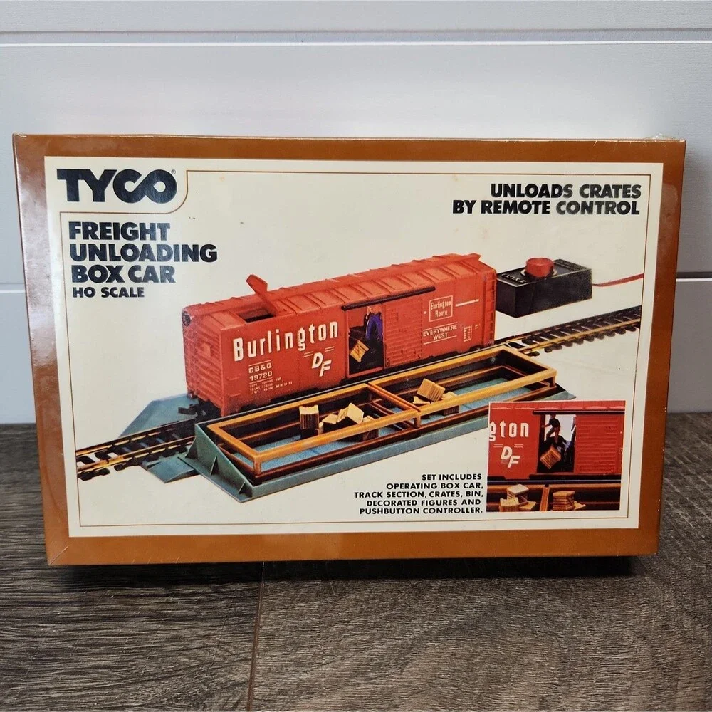Vtg Tyco 930 Freight Unloading Box Car Sealed NIB HO Scale